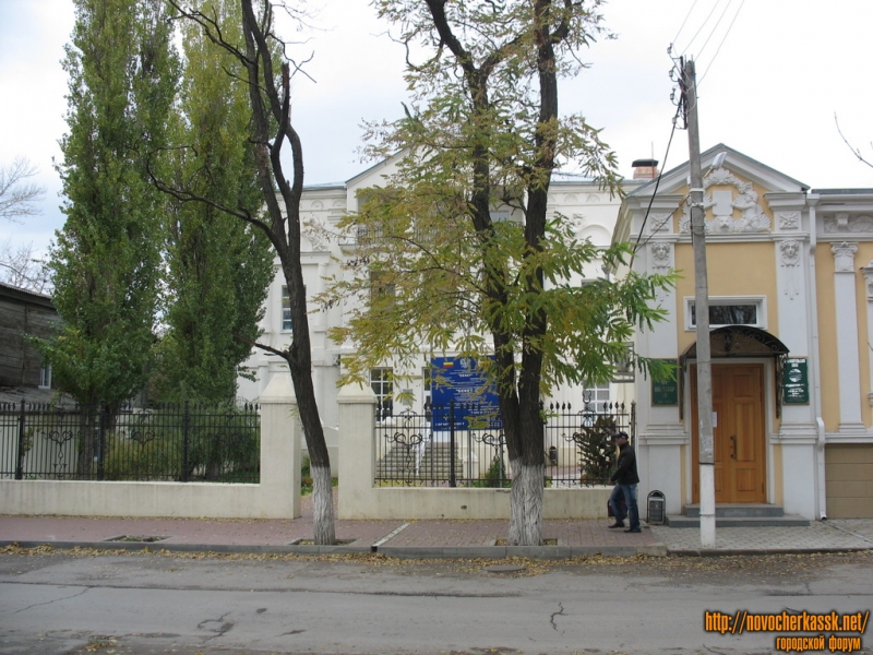 Новочеркасск: ДонХлебБанк (бывшая больница)