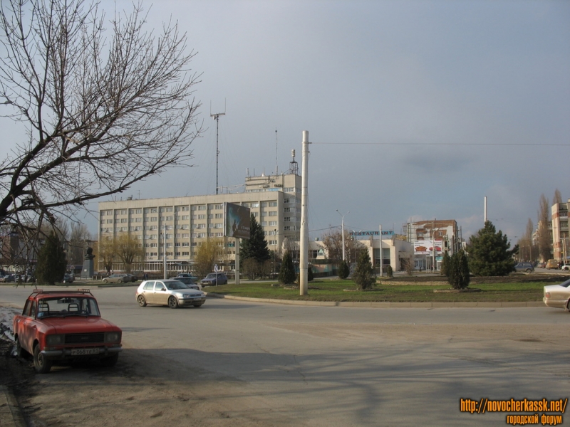 Новочеркасск: Площадь Юбилейная и гостиница Новочеркасск