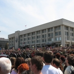 9 мая, парад на Платовском проспекте. Здание администрации города