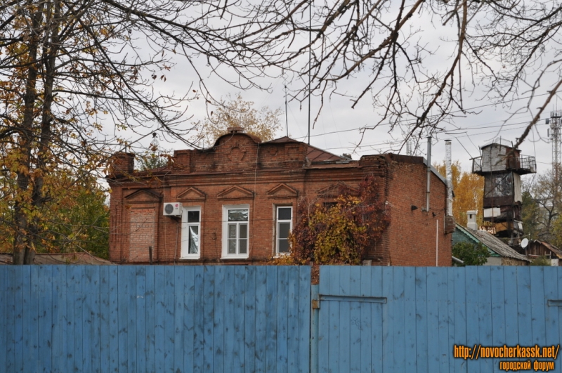 Новочеркасск: Кривопустенко, между домами 14 и 16