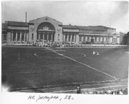 Стадион НПИ. Фехтование на рапирах. 1938 г.