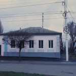 Отремонтированный дом на углу Баклановского и Ленгника