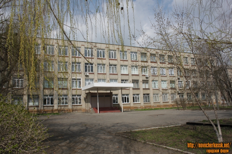 Новочеркасск: Улица Петрова. Школа №25 на Хотунке