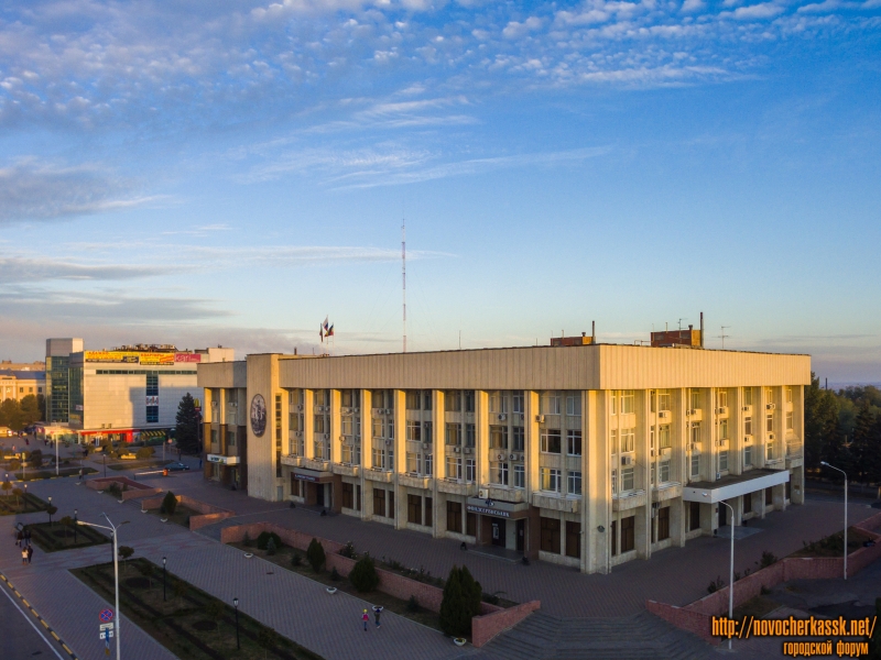 Новочеркасск: Здание администрации города Новочеркасска