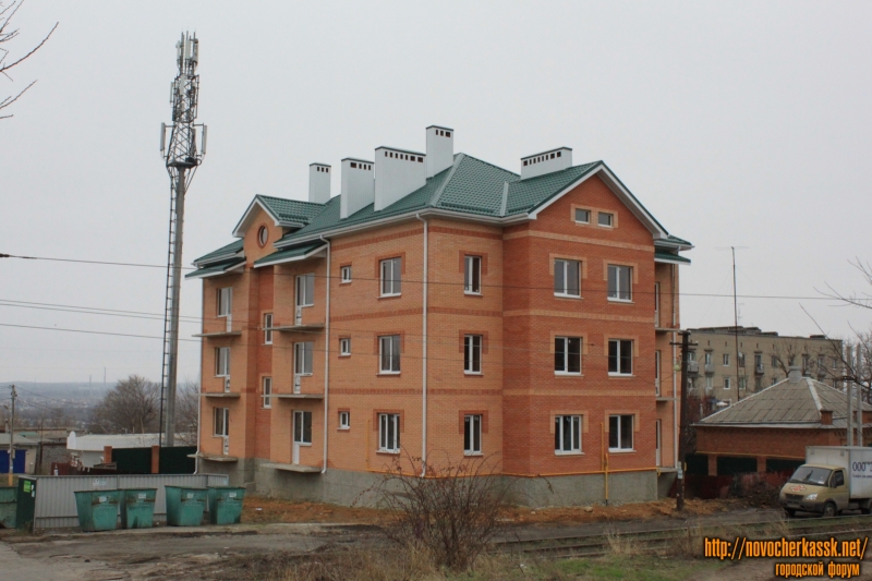 Новочеркасск: Дом на углу Ленгника и Щорса