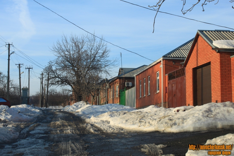 Новочеркасск: Улица Крупской. Вид на север
