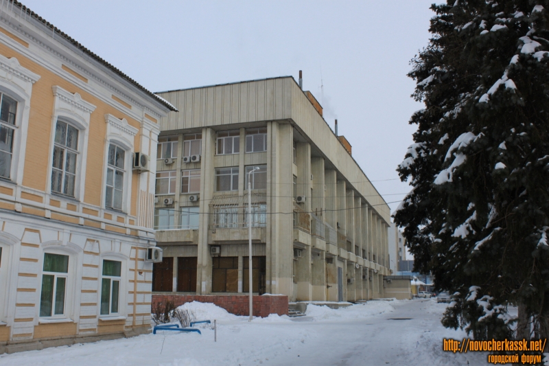 Новочеркасск: Здание администрации со стороны улицы Дворцовой